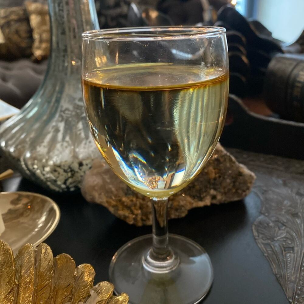 New Fake white wine in glass high quality faux wine